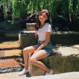 Meet your Posher, Mia